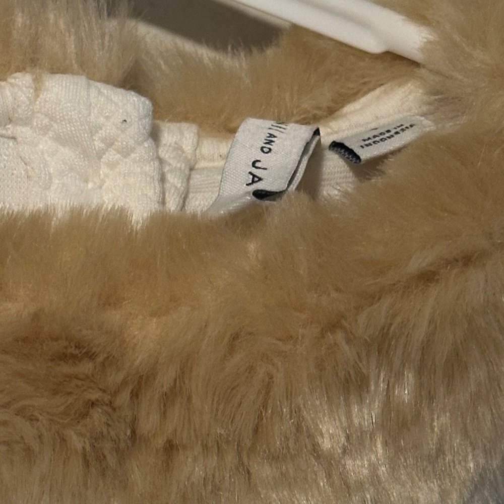 Janie and Jack Cream White Textured Dress with Faux Fur Collar size 4t - Picture 3 of 5